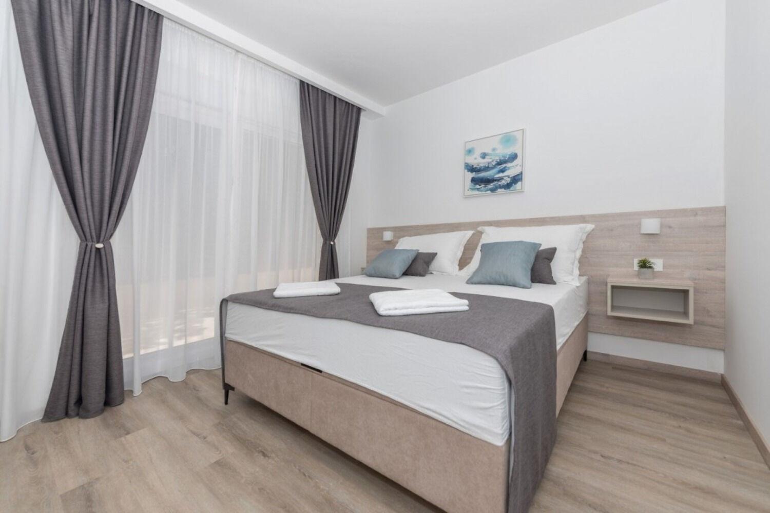 Apartment Mari - 40m From The Makarska
