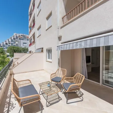 Apartments Mari - 40M From The Beach Makarska Exterior photo