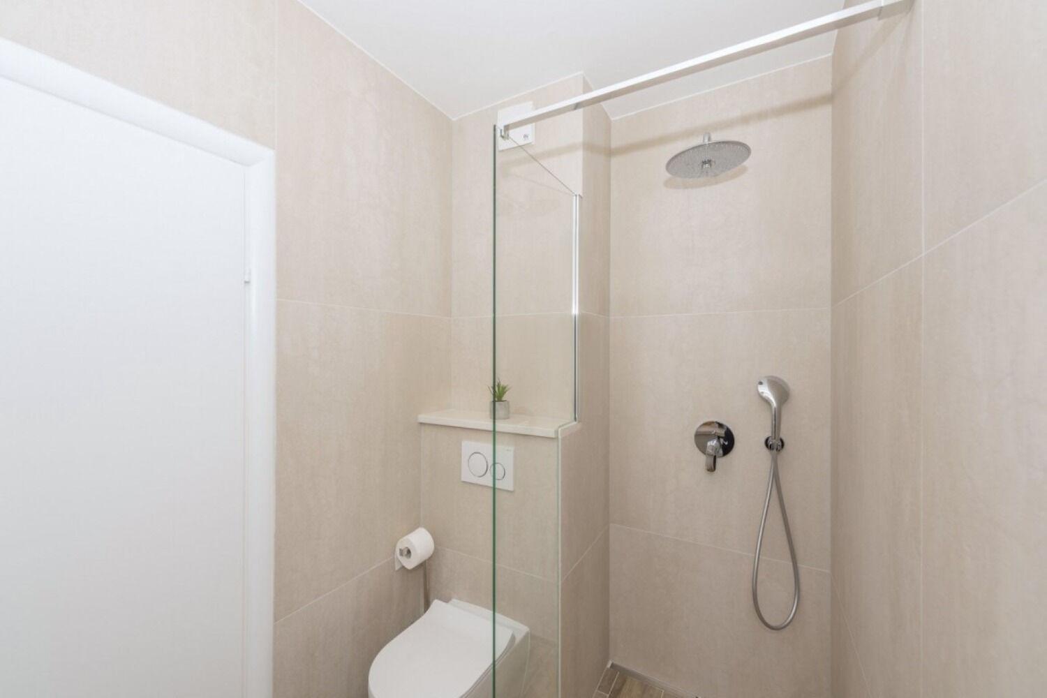 Apartman Mari - 40m From The Makarska