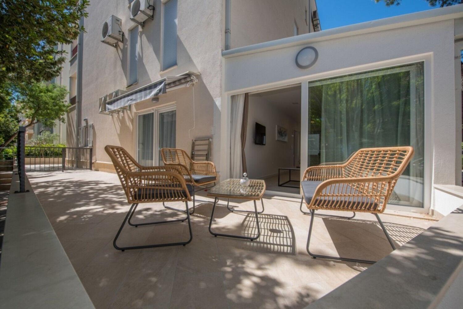 Mari - 40m From The Apartman Makarska