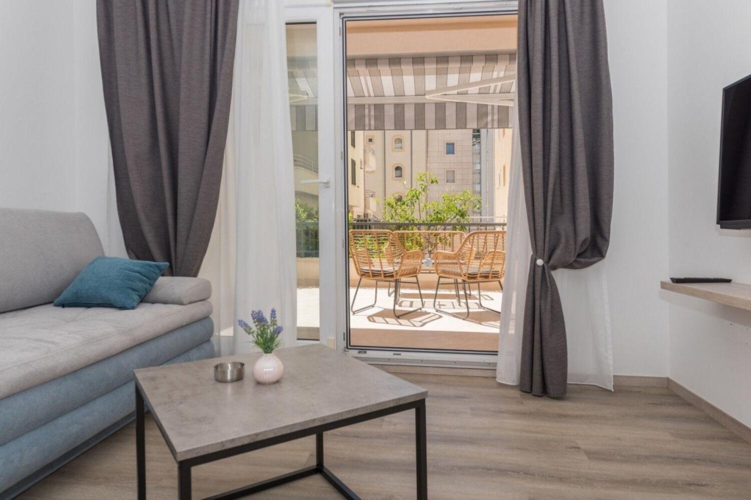 Apartament Mari - 40m From The Makarska