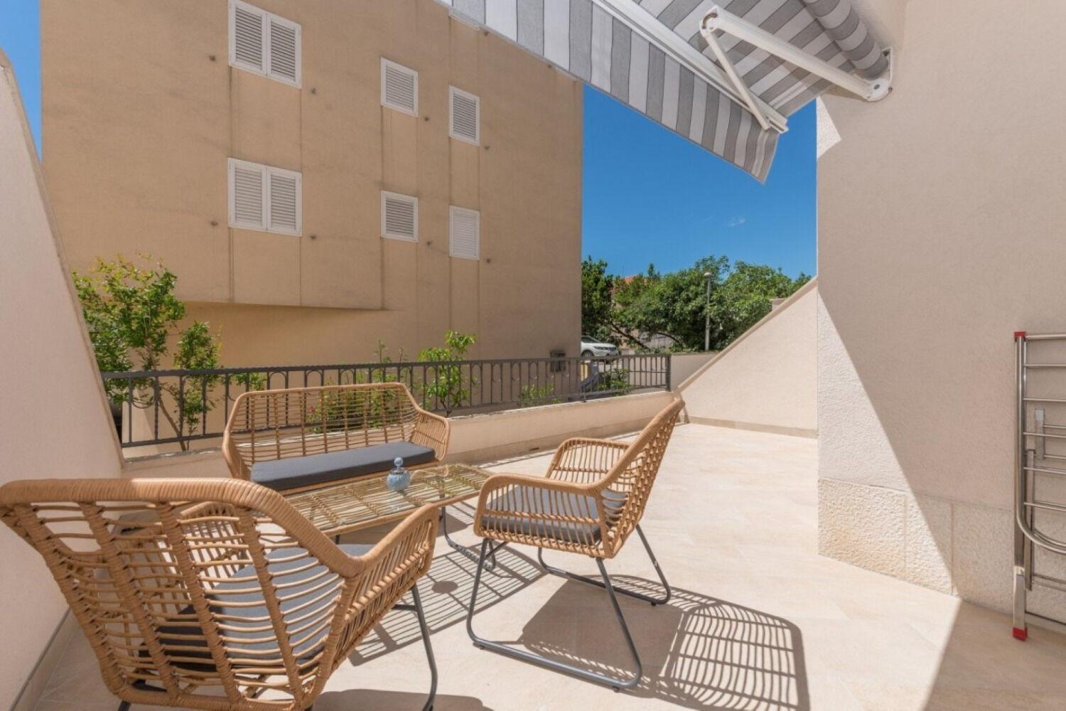 Mari - 40m From The Apartman *